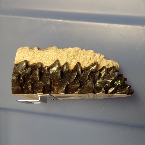 ๐
Pinecone carved Santa face ๐๐คถ - Picture 2 of 5